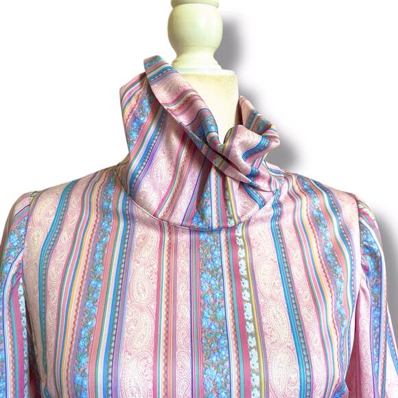 VNTG 70s Handmade Turtle Neck Top Sz S/M Pink Floral Stripe Indie Funky - Picture 8 of 10